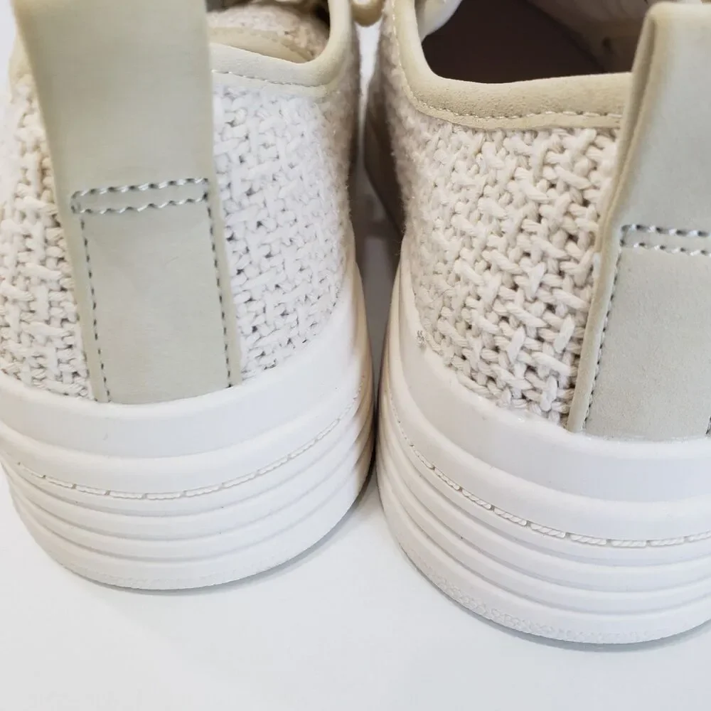 Like NEW Time & Tru Women's Size 9 Sneakers